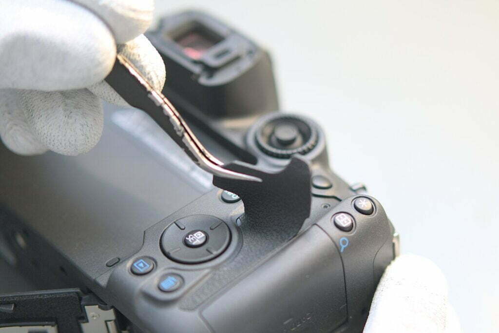 Canon EOS R7 - Teardown Gehäuse