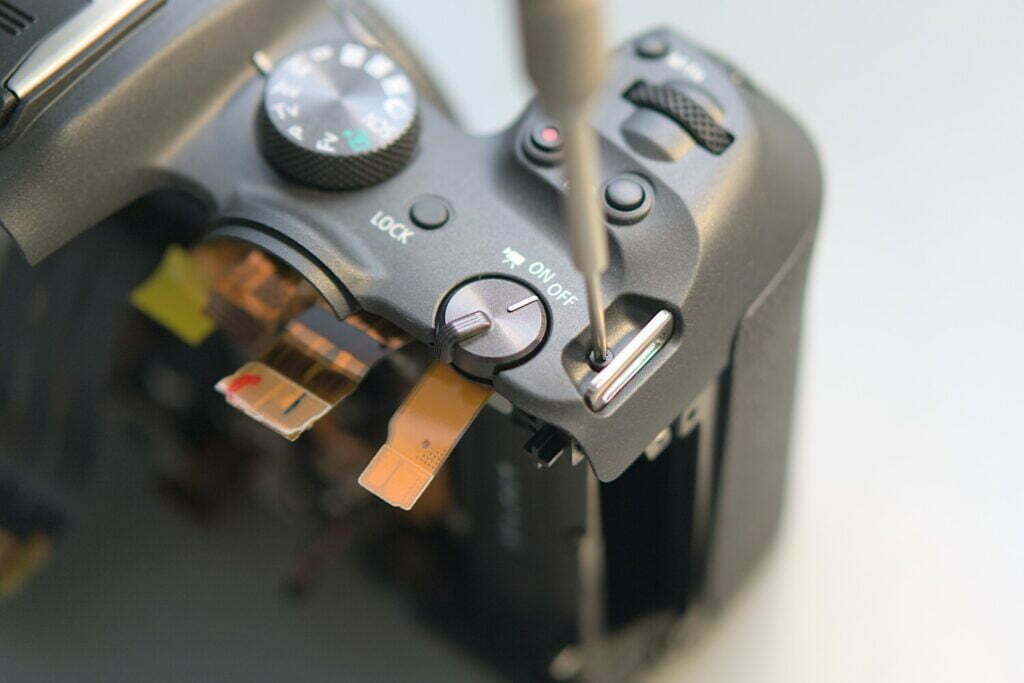 Canon EOS R7 - Teardown Gehäuse