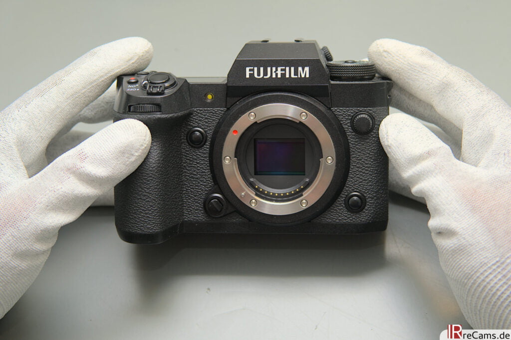 Fujifilm X-H2 - Frontansicht