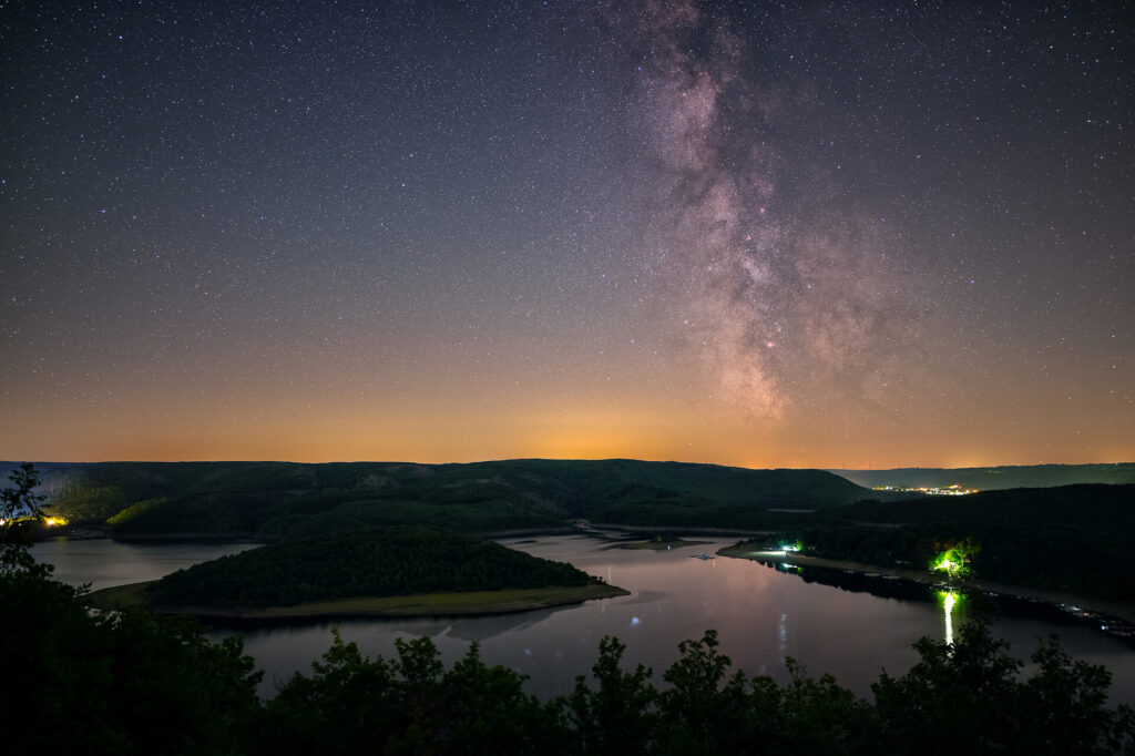 Milchstraße in der Eifel am Rursee von Lars Wilhelm