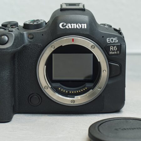 Cámara Canon EOS R6 II de gama completa (280 nm) *USADO*